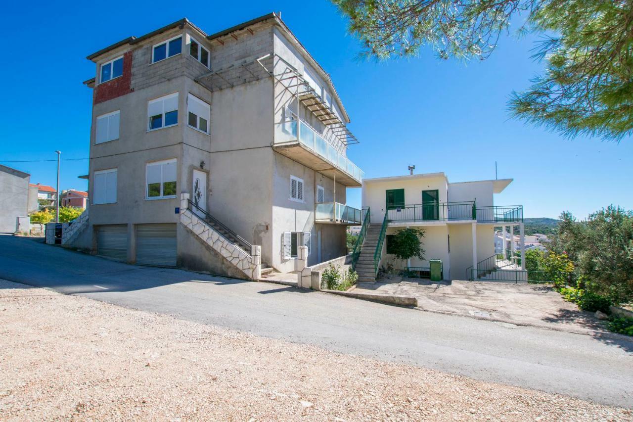 Apartments Jelka Primosten Exterior photo